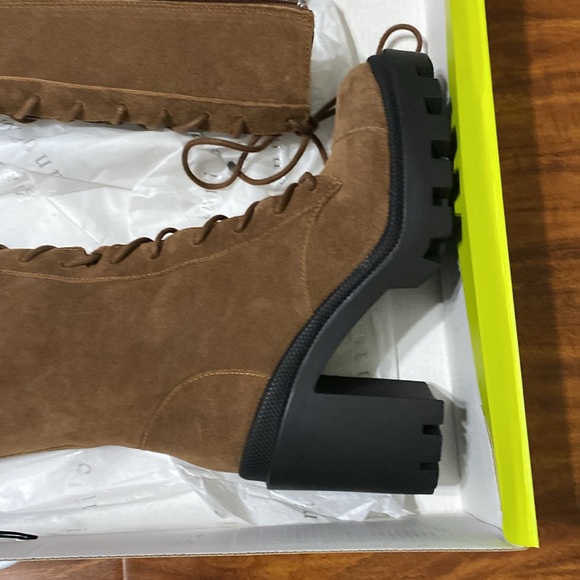 NEW GIANNI BINI SUEDE TALL COMBAT BOOTS. SIZE 6. - Picture 2 of 6